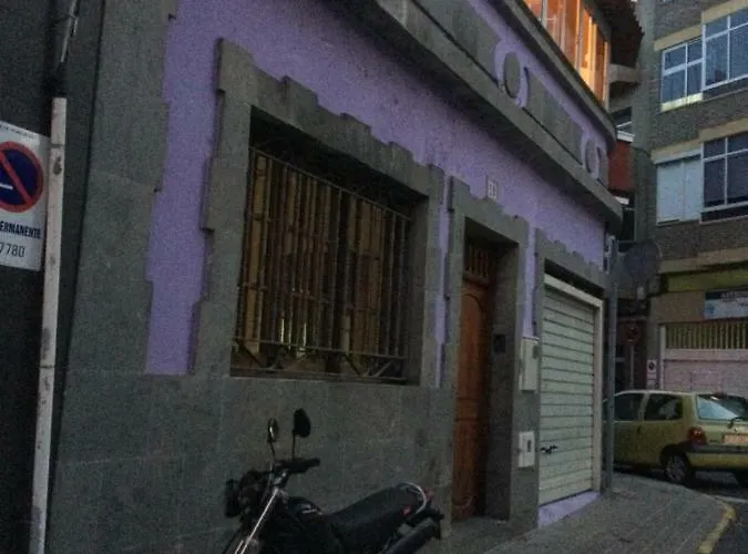 Elmundostel Hostel *