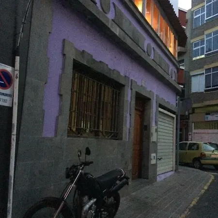Elmundostel Hostel *